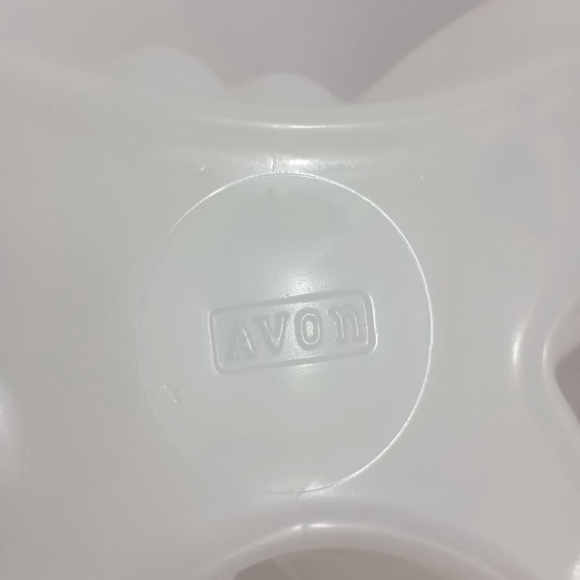 Vintage 80s Avon Milk Glass Butterfly Shaped Trinket Soap Dish Cottagecore - Picture 3 of 4